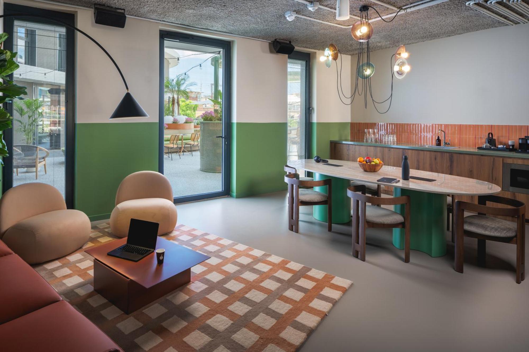 The Social Hub Extended Apart-hotel
